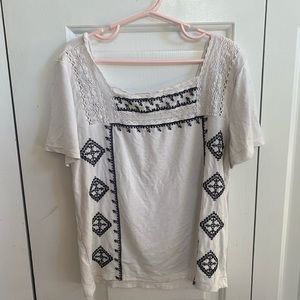 White and Black Cotton Top